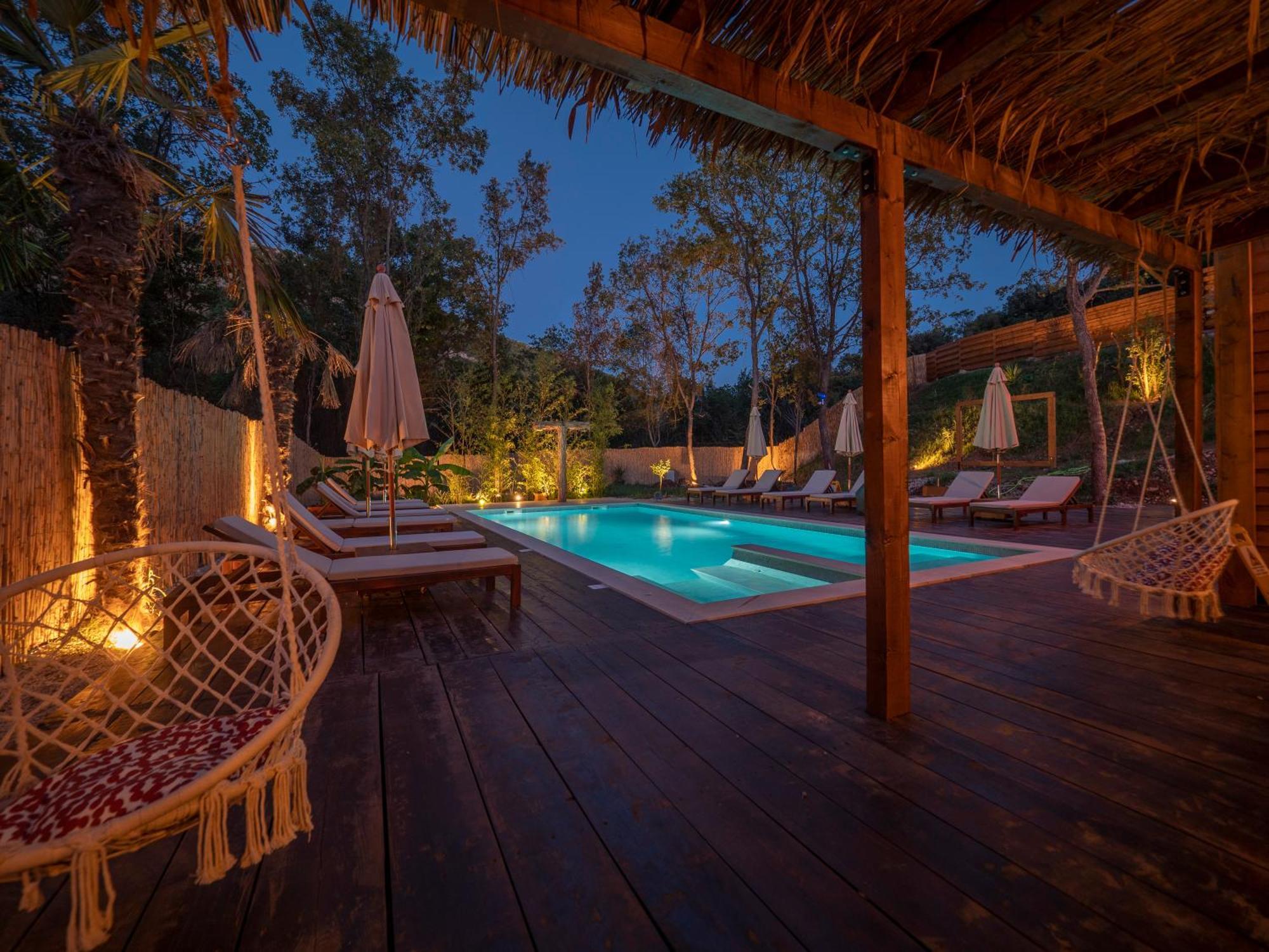 Sea Glamping Hotell Kotor Eksteriør bilde