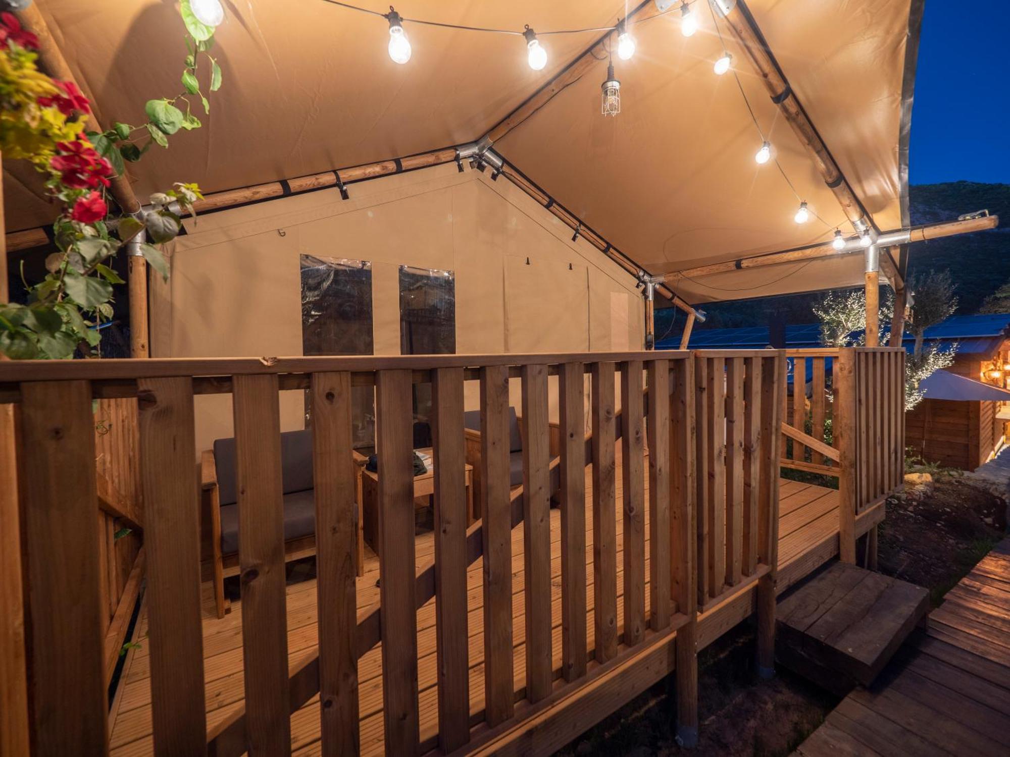 Sea Glamping Hotell Kotor Eksteriør bilde